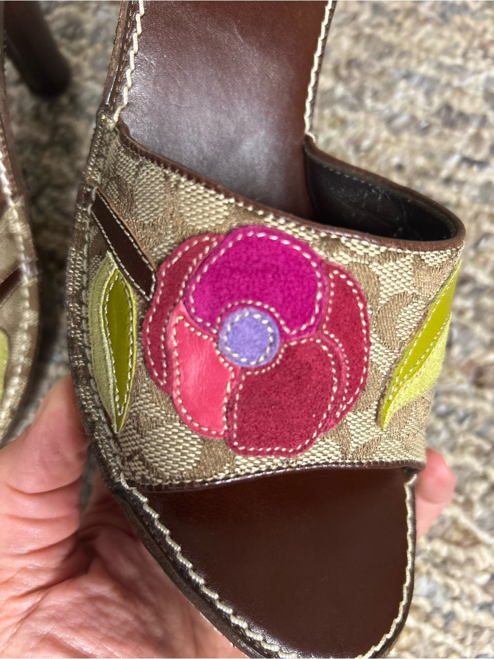 COACH KATALINA SIGNATURE LOGO SHOE Y2K "Poppy of Peace" flowers Size 7 - Picture 9 of 10